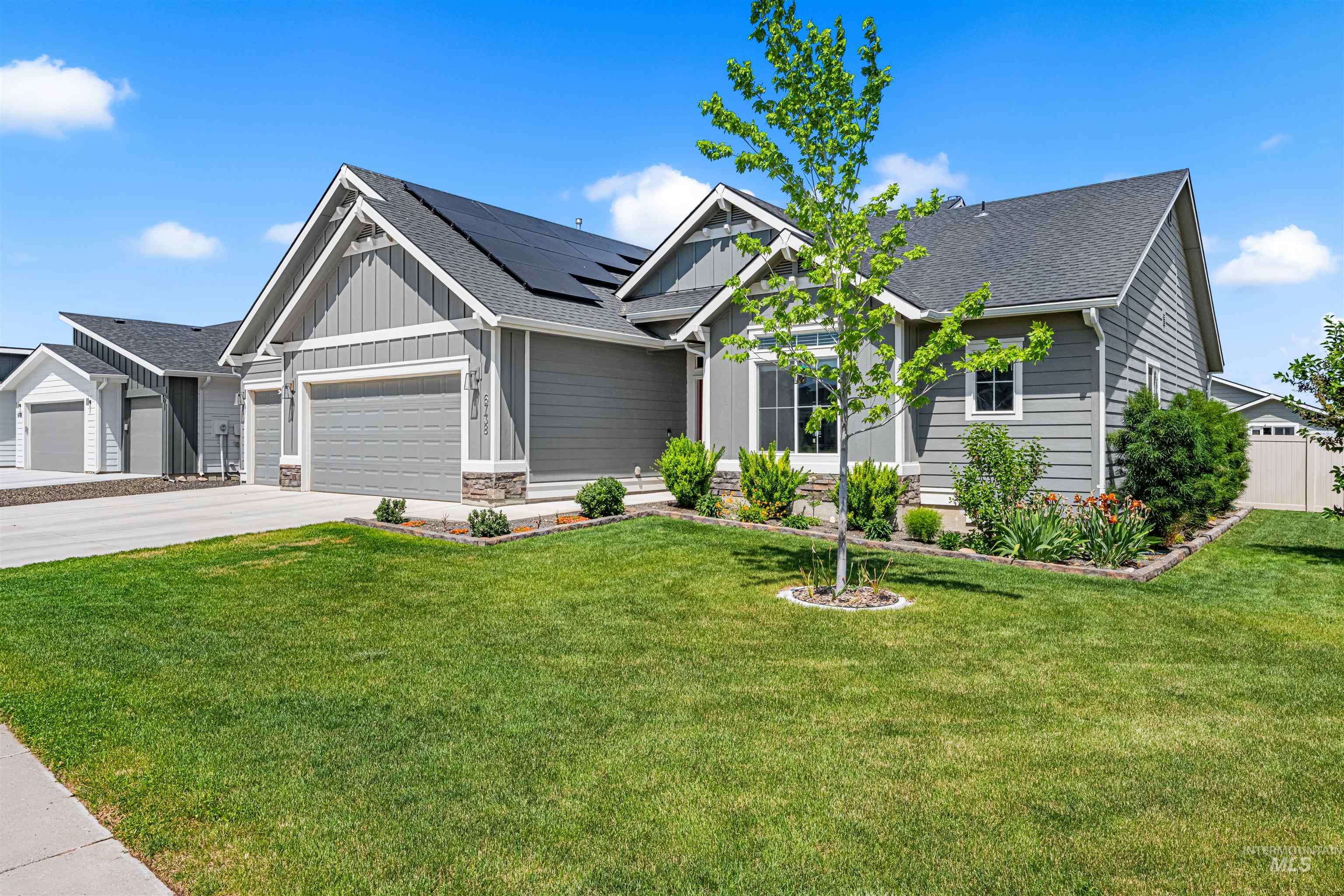6738 S Memory Way, Meridian, Idaho 83642, 4 Bedrooms, 2 Bathrooms, Residential For Sale, Price $478,900, 98986605