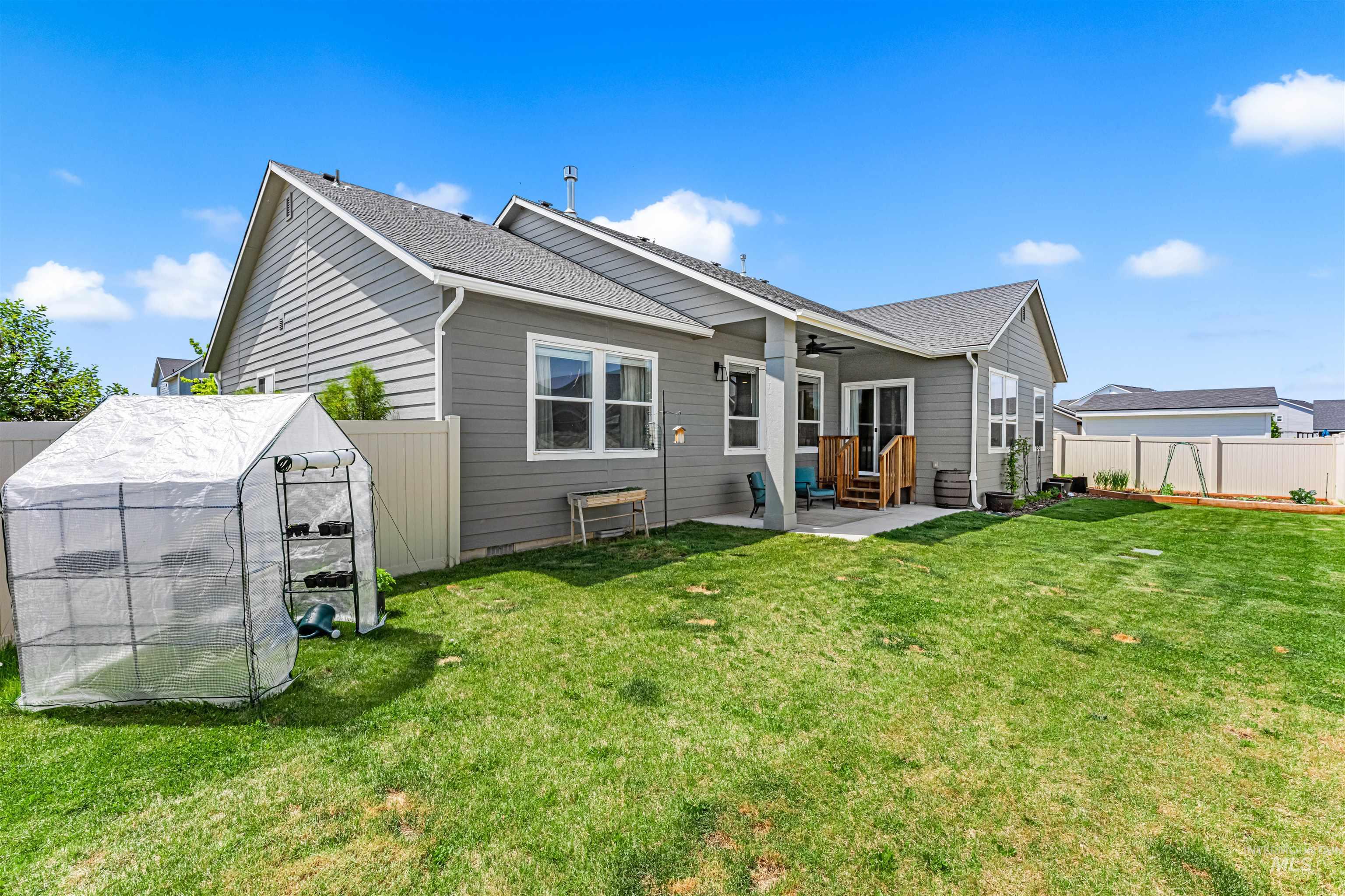 6738 S Memory Way, Meridian, Idaho 83642, 4 Bedrooms, 2 Bathrooms, Residential For Sale, Price $478,900, 98986605
