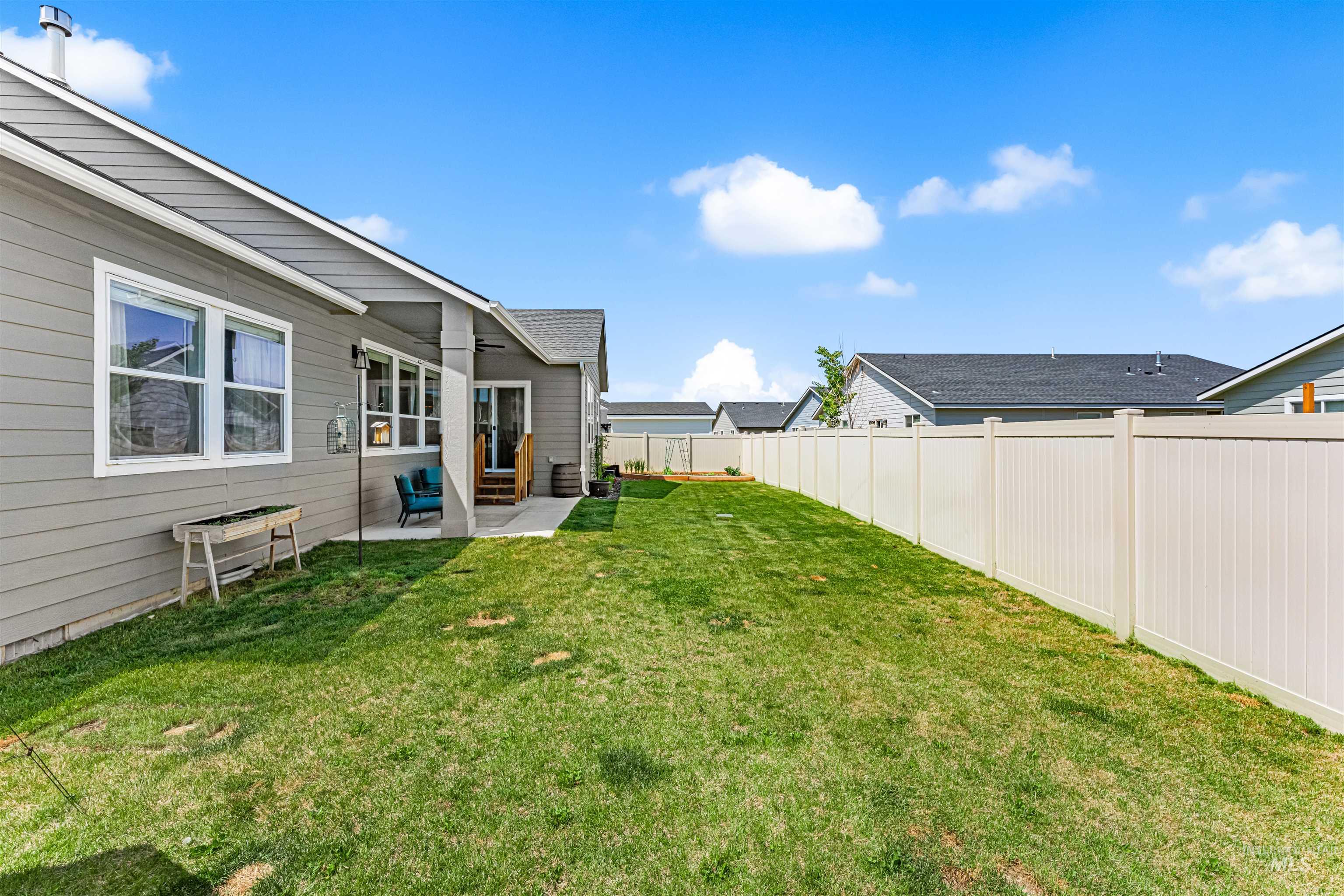 6738 S Memory Way, Meridian, Idaho 83642, 4 Bedrooms, 2 Bathrooms, Residential For Sale, Price $478,900, 98986605