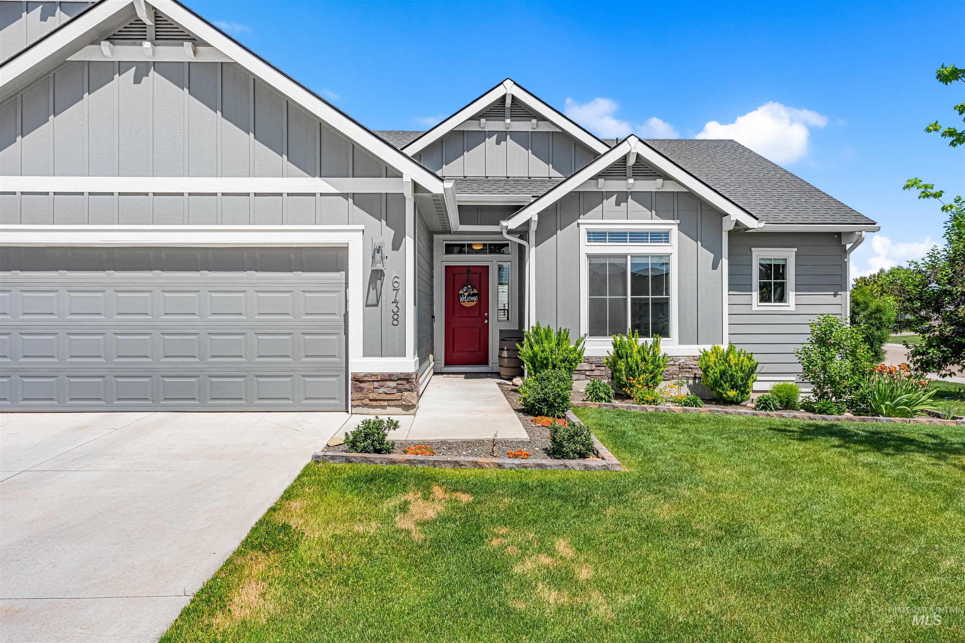 6738 S Memory Way, Meridian, Idaho 83642, 4 Bedrooms, 2 Bathrooms, Residential For Sale, Price $478,900, 98986605