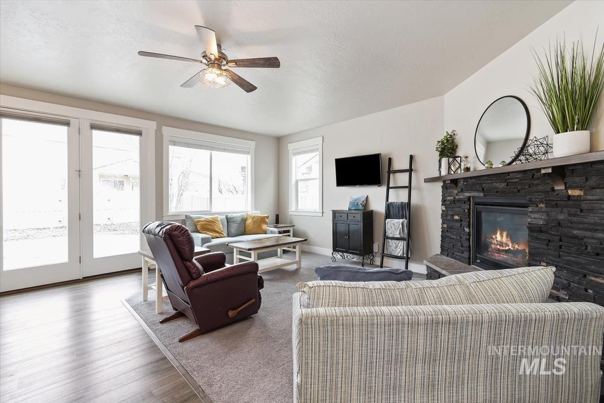9430 S Updale Ave, Kuna, Idaho 83634, 4 Bedrooms, 3 Bathrooms, Residential For Sale, Price $519,000, 98986607