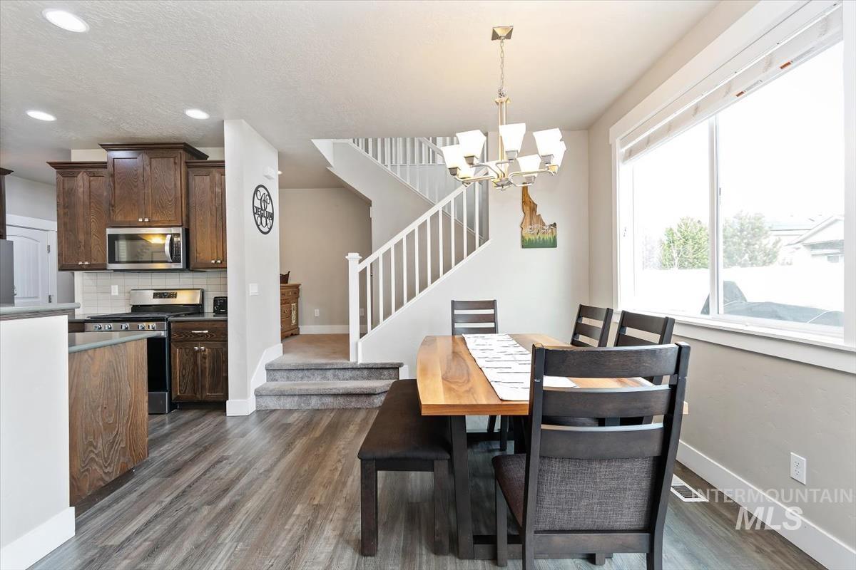 9430 S Updale Ave, Kuna, Idaho 83634, 4 Bedrooms, 3 Bathrooms, Residential For Sale, Price $519,000, 98986607
