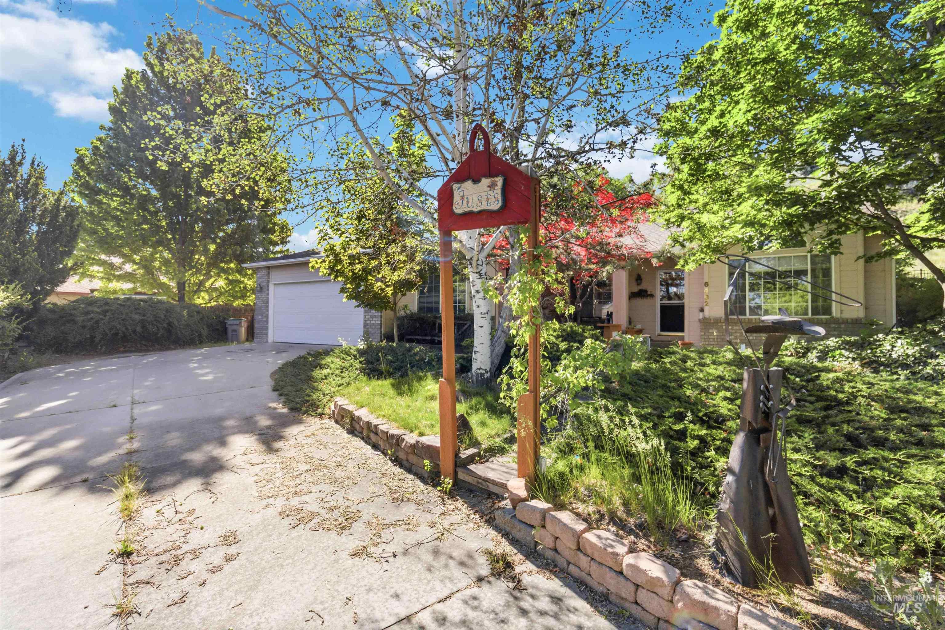 6482 S Lodgepole Pl, Boise, Idaho 83716, 4 Bedrooms, 2 Bathrooms, Residential For Sale, Price $530,000, 98986608