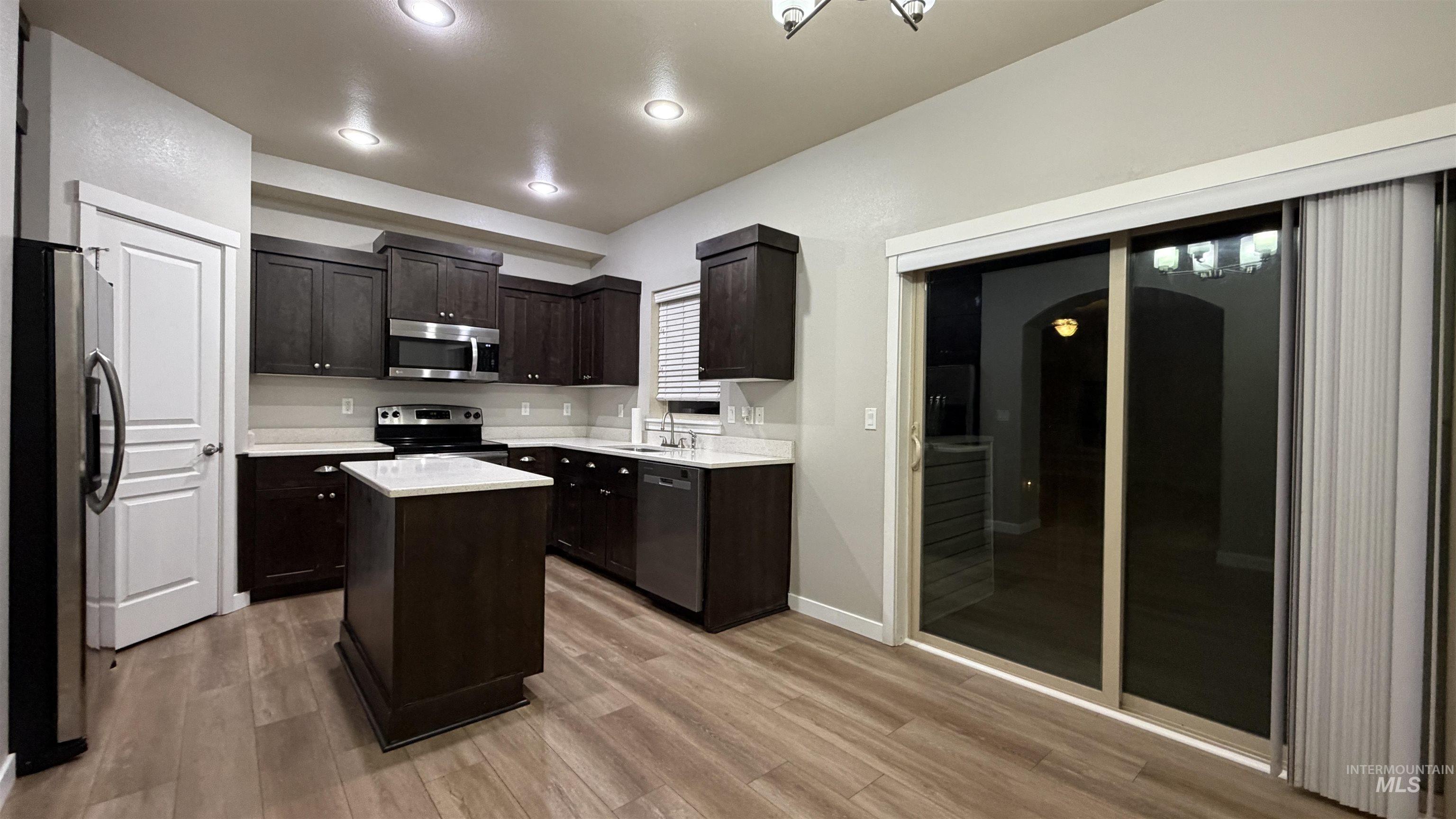 8704 W Pine Valley Ln, Boise, Idaho 83709, 3 Bedrooms, 2.5 Bathrooms, Residential For Sale, Price $339,900, 98986611