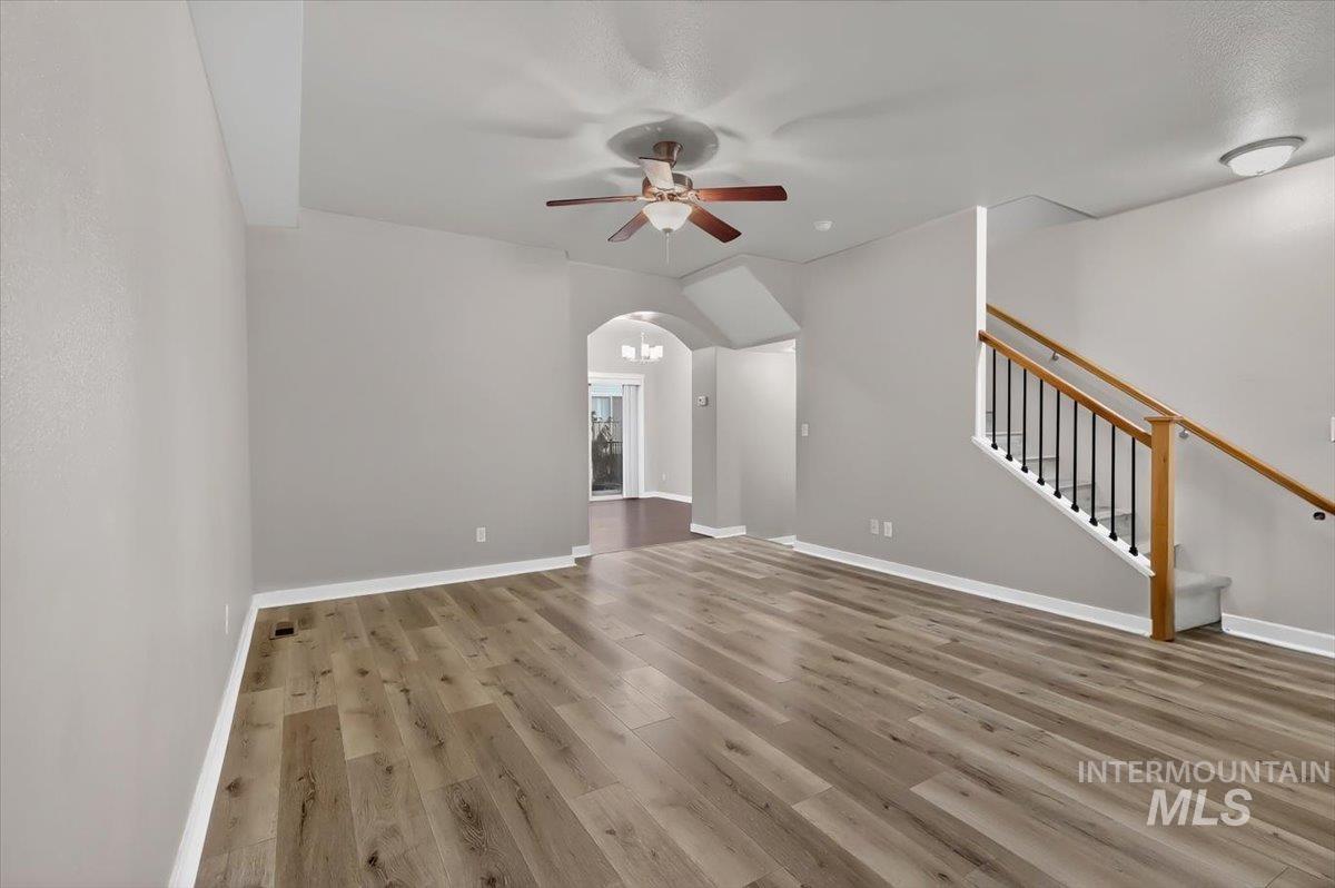 8704 W Pine Valley Ln, Boise, Idaho 83709, 3 Bedrooms, 2.5 Bathrooms, Residential For Sale, Price $345,900, 98986611