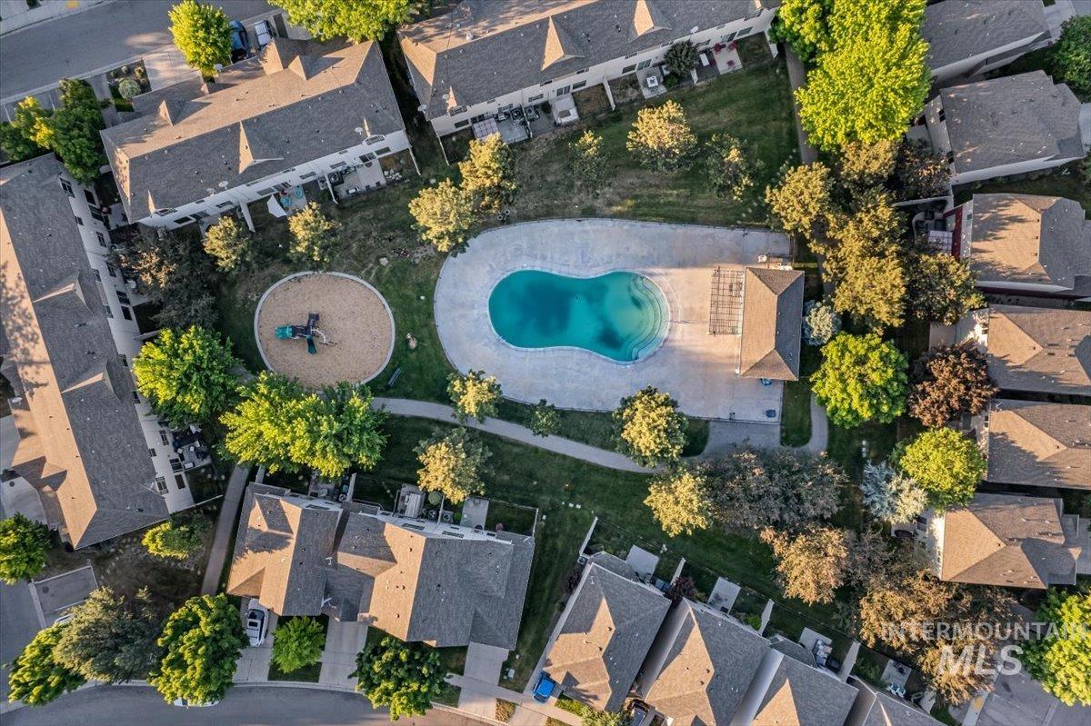8704 W Pine Valley Ln, Boise, Idaho 83709, 3 Bedrooms, 2.5 Bathrooms, Residential For Sale, Price $345,900, 98986611