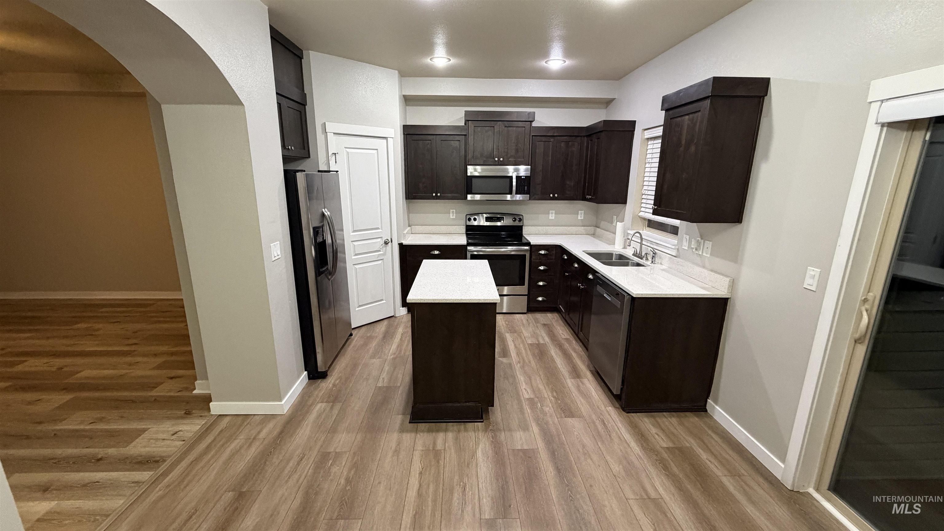 8704 W Pine Valley Ln, Boise, Idaho 83709, 3 Bedrooms, 2.5 Bathrooms, Residential For Sale, Price $339,900, 98986611