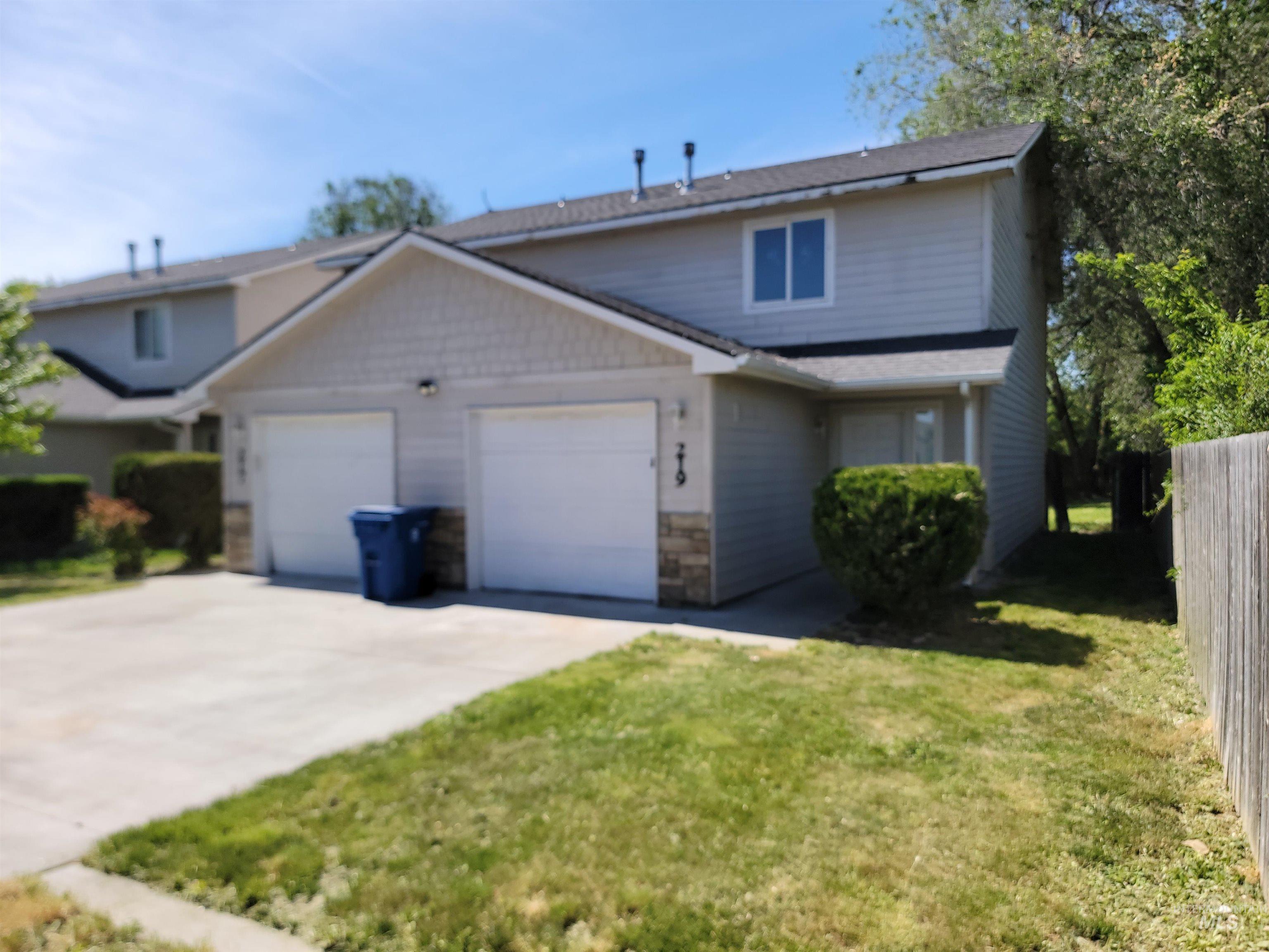 217 & 219 20Th Ave N, Nampa, Idaho 83687-4455, 3 Bedrooms, 1.5 Bathrooms, Residential Income For Sale, Price $649,000,MLS 98986615