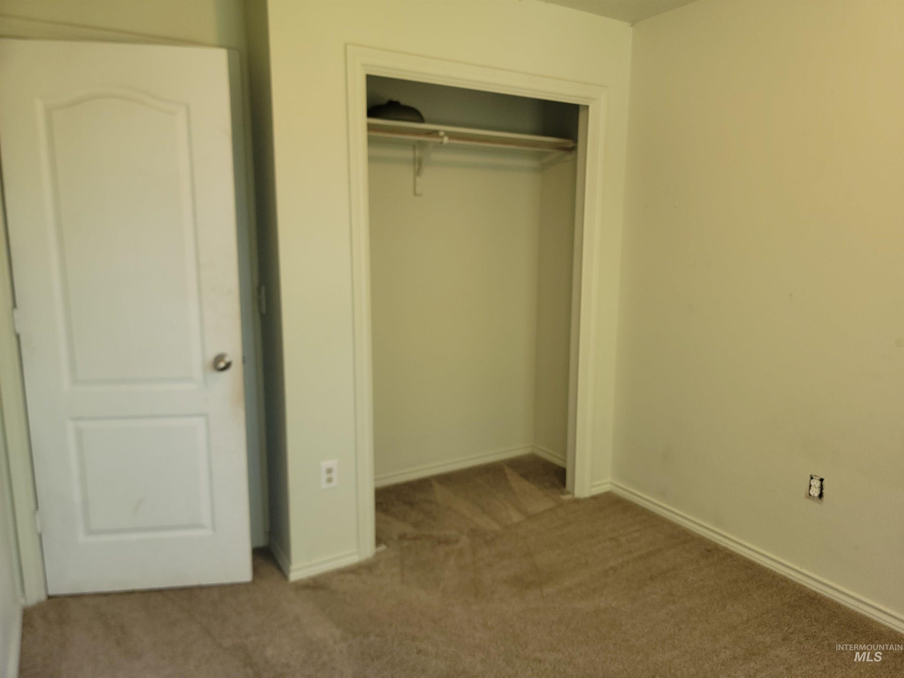 217 & 219 20Th Ave N, Nampa, Idaho 83687-4455, 3 Bedrooms, 1.5 Bathrooms, Residential Income For Sale, Price $649,000,MLS 98986615