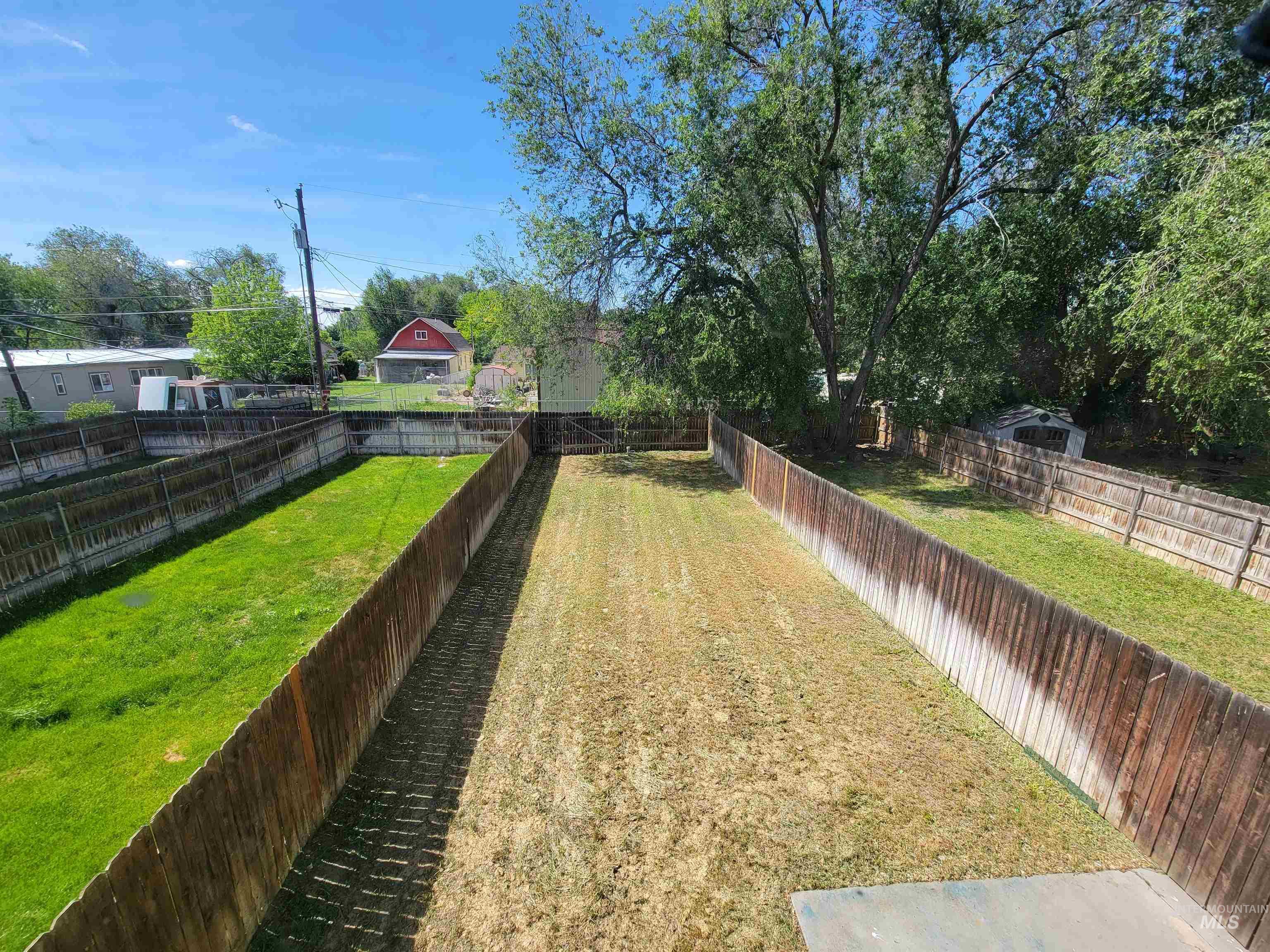 217 & 219 20Th Ave N, Nampa, Idaho 83687-4455, 3 Bedrooms, 1.5 Bathrooms, Residential Income For Sale, Price $649,000,MLS 98986615