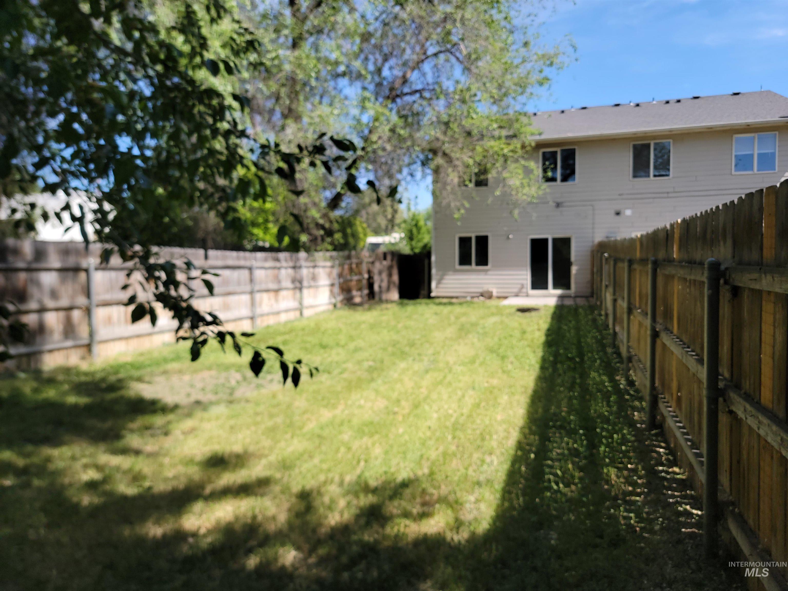 217 & 219 20Th Ave N, Nampa, Idaho 83687-4455, 3 Bedrooms, 1.5 Bathrooms, Residential Income For Sale, Price $649,000,MLS 98986615