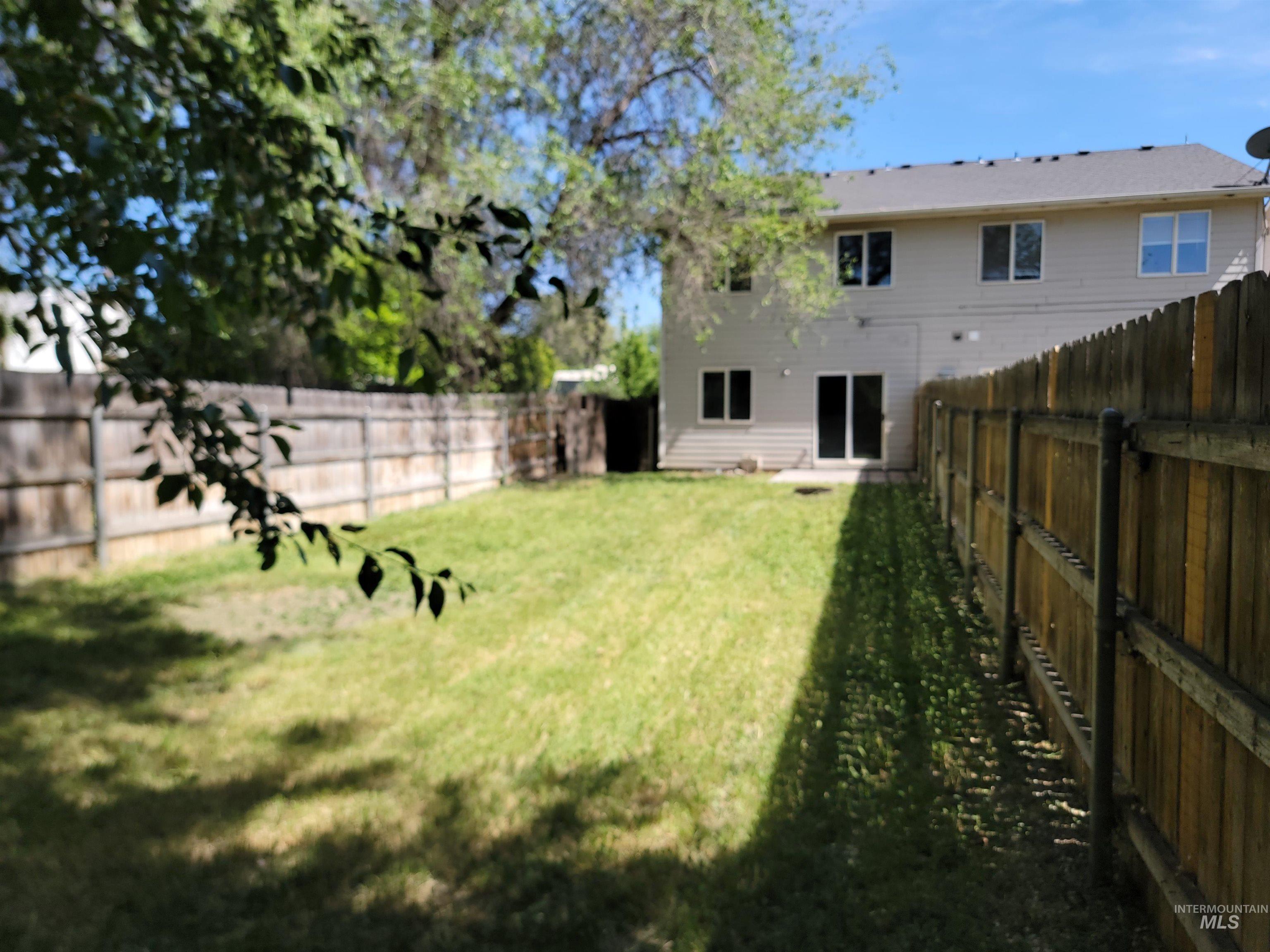217 & 219 20Th Ave N, Nampa, Idaho 83687-4455, 3 Bedrooms, 1.5 Bathrooms, Residential Income For Sale, Price $649,000,MLS 98986615