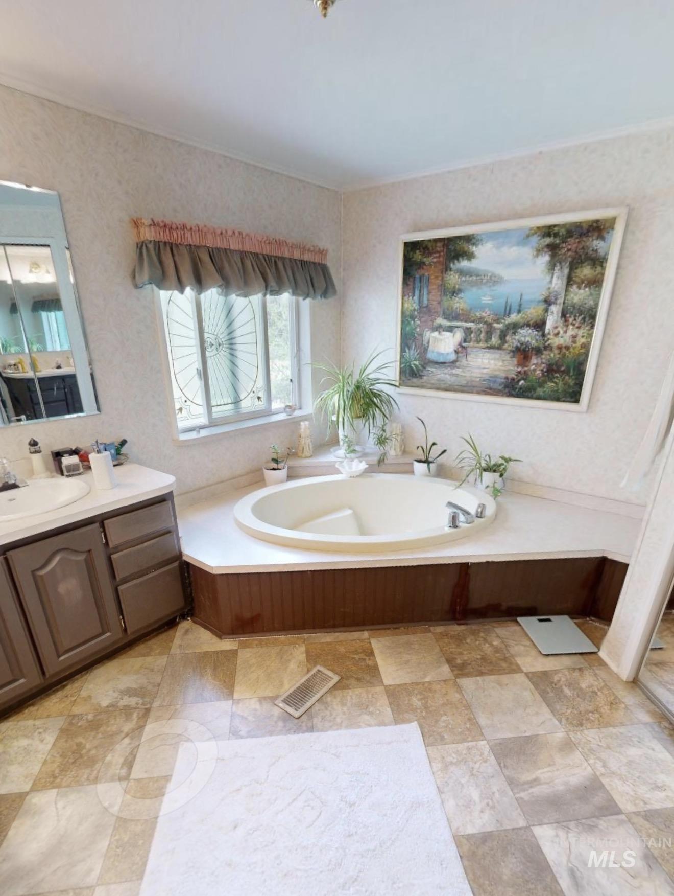 12411 Lake Shore Drive, Nampa, Idaho 83686, 4 Bedrooms, 2 Bathrooms, Residential For Sale, Price $2,800,000, 98986620