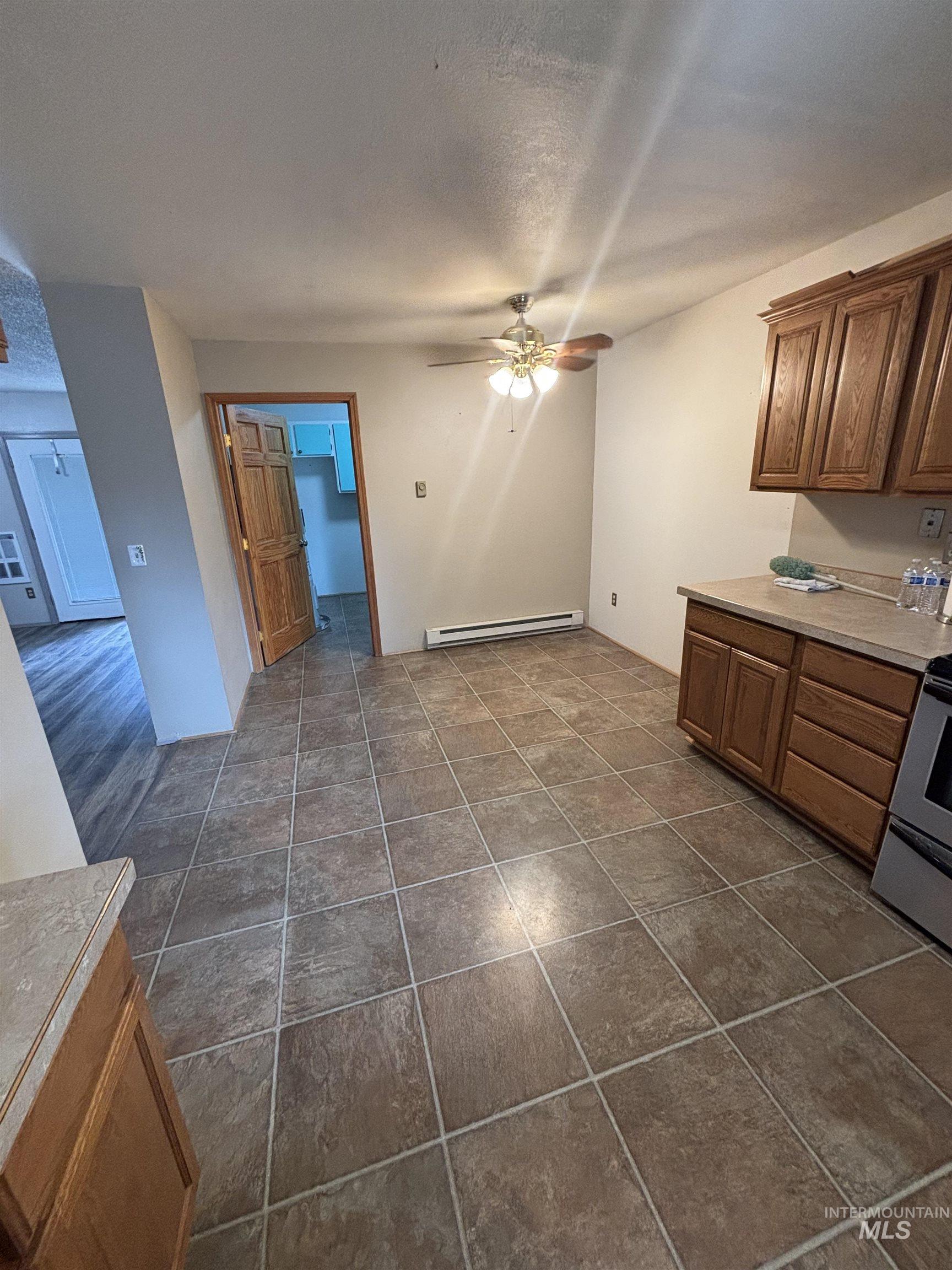 526 E 16th Ave., Jerome, Idaho 83338, 2 Bedrooms, 2 Bathrooms, Residential For Sale, Price $283,750, 98986622
