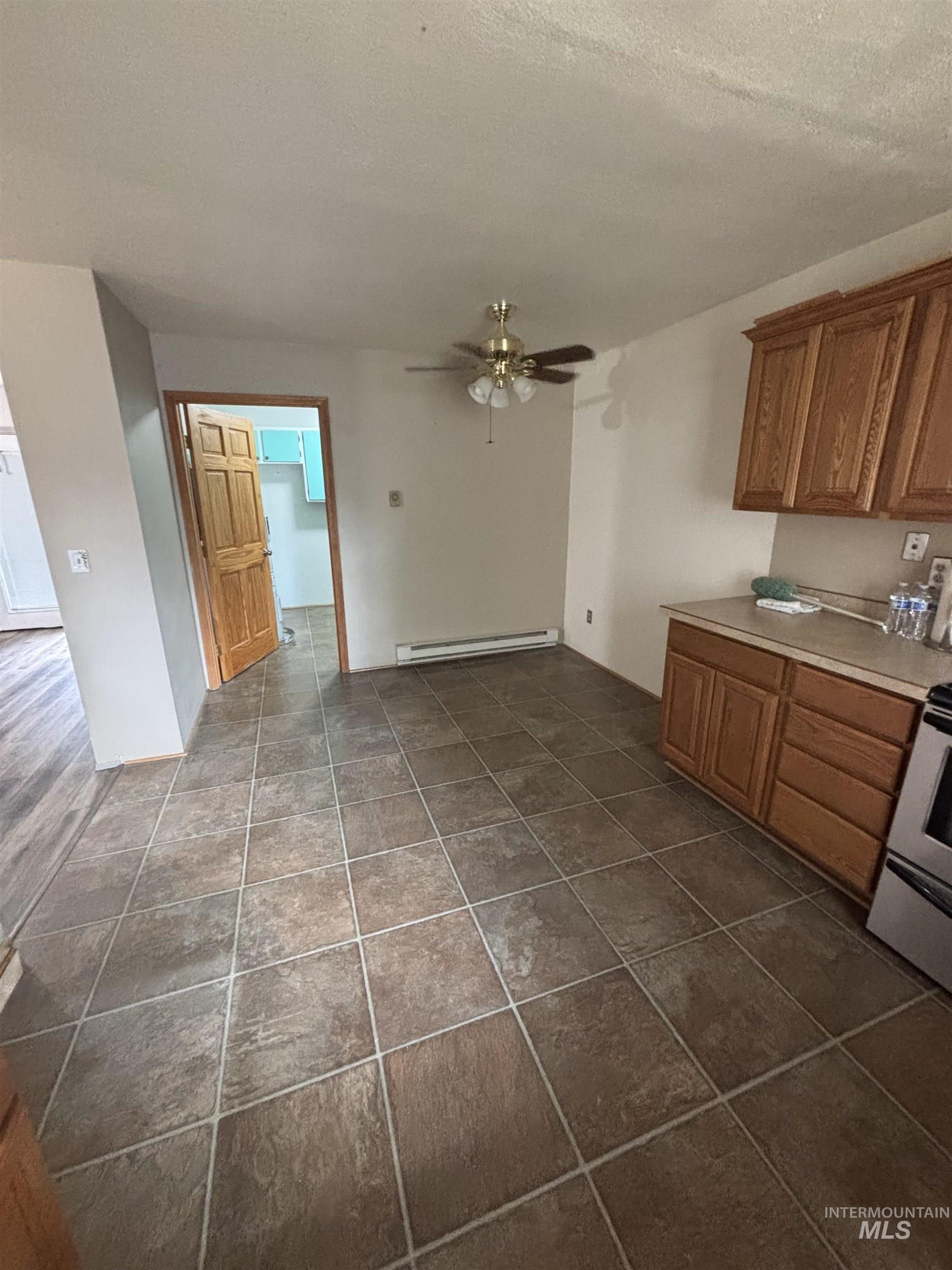 526 E 16th Ave., Jerome, Idaho 83338, 2 Bedrooms, 2 Bathrooms, Residential For Sale, Price $283,750, 98986622