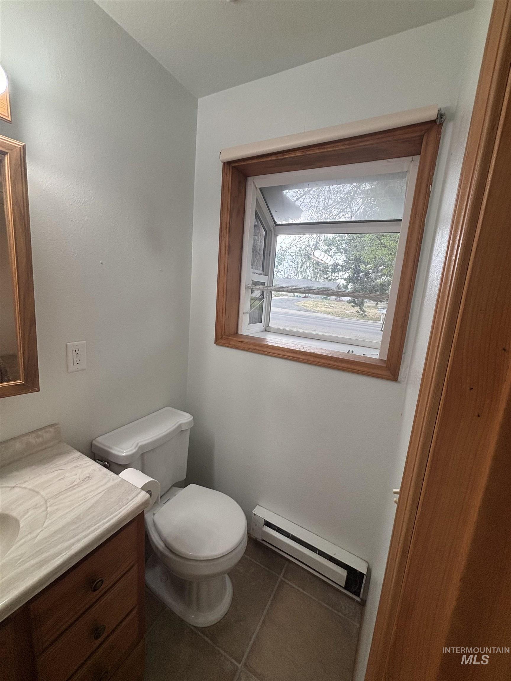 526 E 16th Ave., Jerome, Idaho 83338, 2 Bedrooms, 2 Bathrooms, Residential For Sale, Price $283,750, 98986622