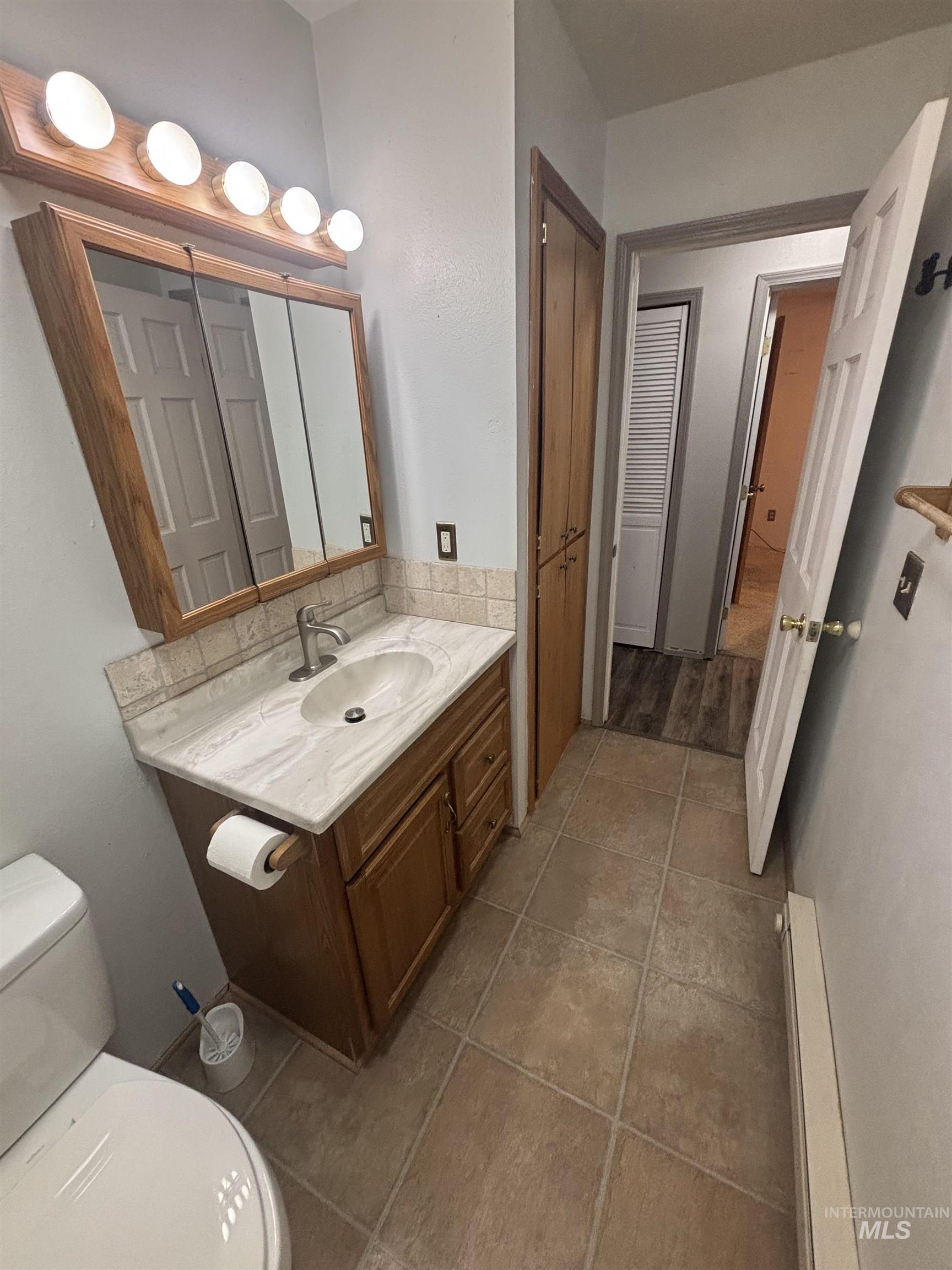 526 E 16th Ave., Jerome, Idaho 83338, 2 Bedrooms, 2 Bathrooms, Residential For Sale, Price $283,750, 98986622