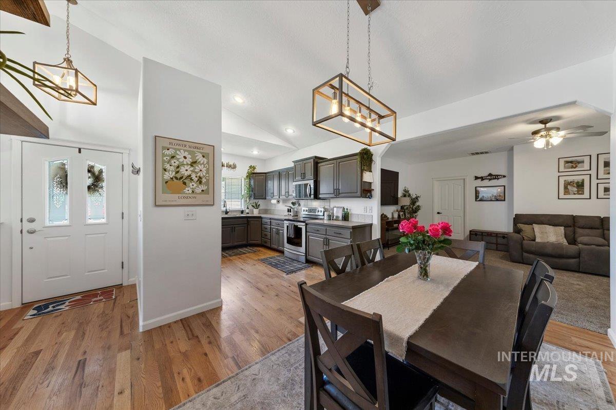 714 W Calderwood St, Meridian, Idaho 83642, 4 Bedrooms, 2.5 Bathrooms, Residential For Sale, Price $499,900, 98986623