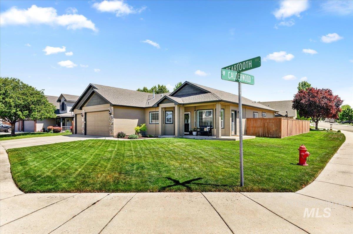 714 W Calderwood St, Meridian, Idaho 83642, 4 Bedrooms, 2.5 Bathrooms, Residential For Sale, Price $499,900, 98986623