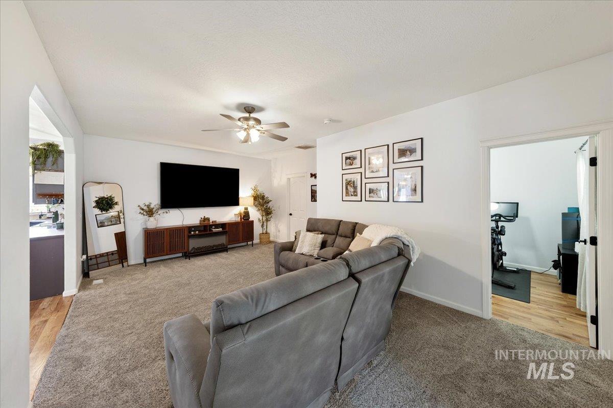 714 W Calderwood St, Meridian, Idaho 83642, 4 Bedrooms, 2.5 Bathrooms, Residential For Sale, Price $499,900, 98986623