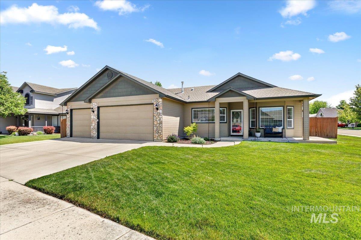 714 W Calderwood St, Meridian, Idaho 83642, 4 Bedrooms, 2.5 Bathrooms, Residential For Sale, Price $499,900, 98986623
