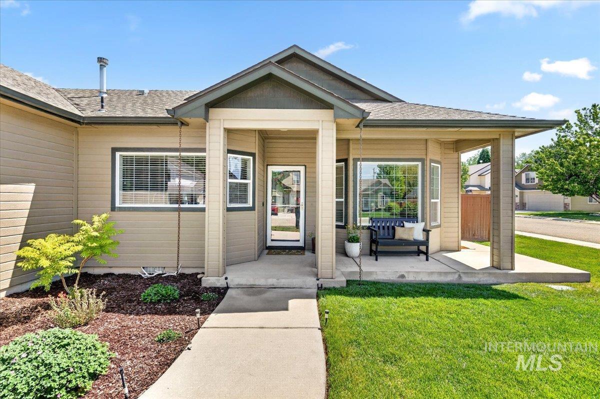 714 W Calderwood St, Meridian, Idaho 83642, 4 Bedrooms, 2.5 Bathrooms, Residential For Sale, Price $499,900, 98986623