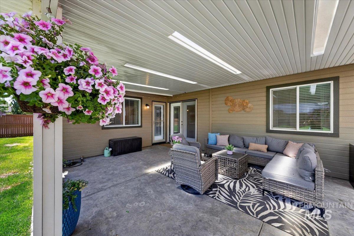 714 W Calderwood St, Meridian, Idaho 83642, 4 Bedrooms, 2.5 Bathrooms, Residential For Sale, Price $499,900, 98986623