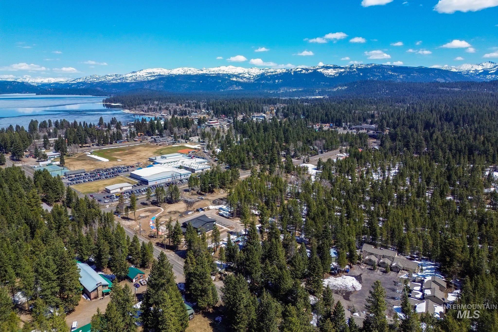 301 N Mission Street, McCall, Idaho 83638, 2 Bedrooms, 1.5 Bathrooms, Residential For Sale, Price $429,000, 98986625
