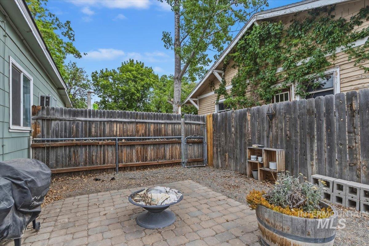 236 7th Ave E, Twin Falls, Idaho 83301, 3 Bedrooms, 1 Bathroom, Residential For Sale, Price $239,999, 98986628