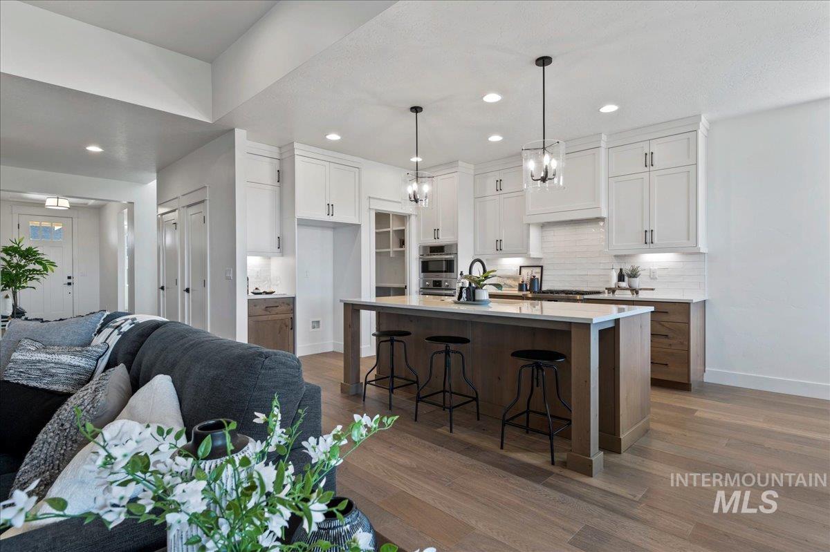 8270 W Gallup St, Meridian, Idaho 83646, 3 Bedrooms, 3 Bathrooms, Residential For Sale, Price $634,900, 98986629
