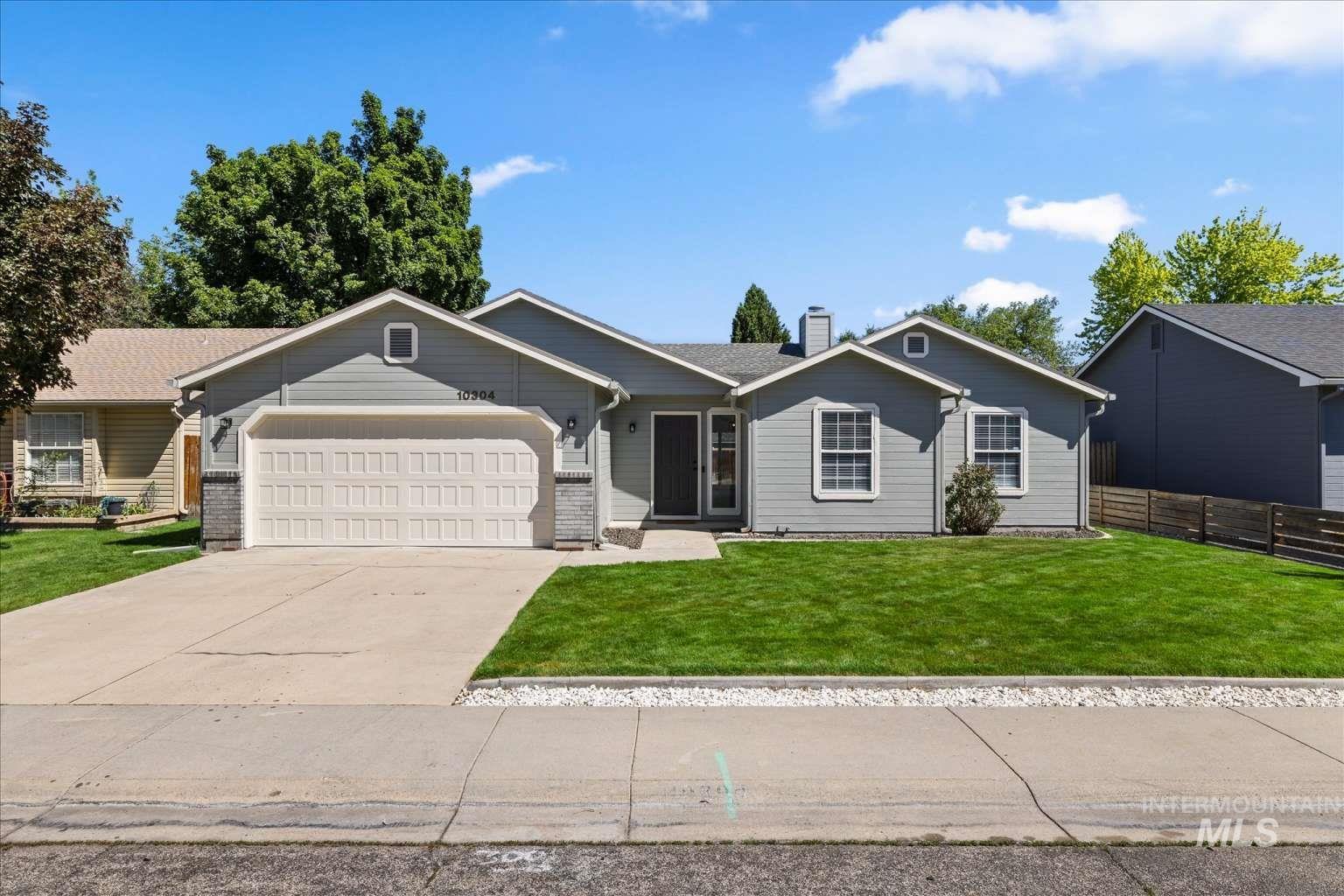 10304 W Silver City St, Boise, Idaho 83704, 3 Bedrooms, 2 Bathrooms, Residential For Sale, Price $437,900, 98986632