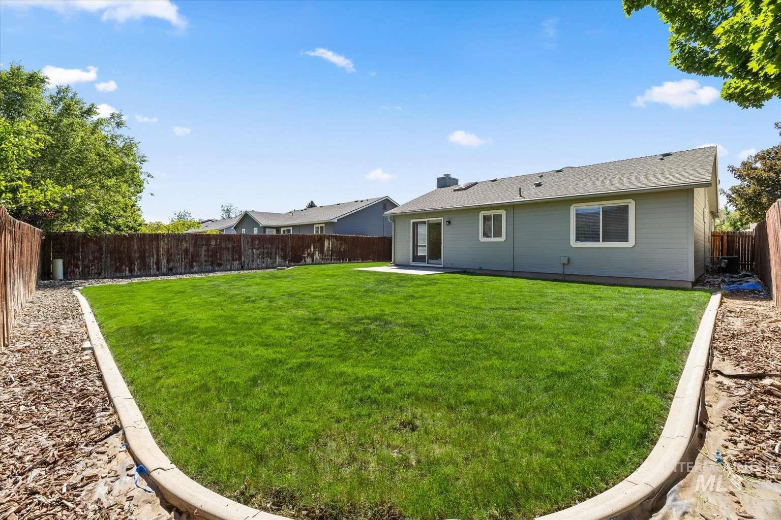 10304 W Silver City St, Boise, Idaho 83704, 3 Bedrooms, 2 Bathrooms, Residential For Sale, Price $437,900, 98986632