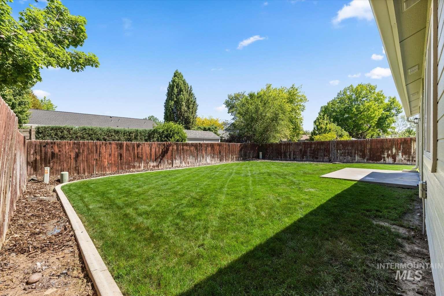 10304 W Silver City St, Boise, Idaho 83704, 3 Bedrooms, 2 Bathrooms, Residential For Sale, Price $437,900, 98986632