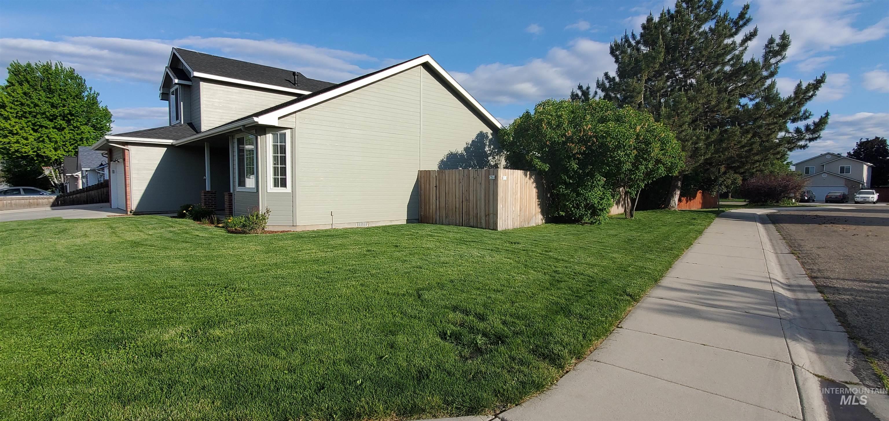 1986 E Griffon St, Meridian, Idaho 83642, 4 Bedrooms, 2 Bathrooms, Residential For Sale, Price $559,900, 98986636