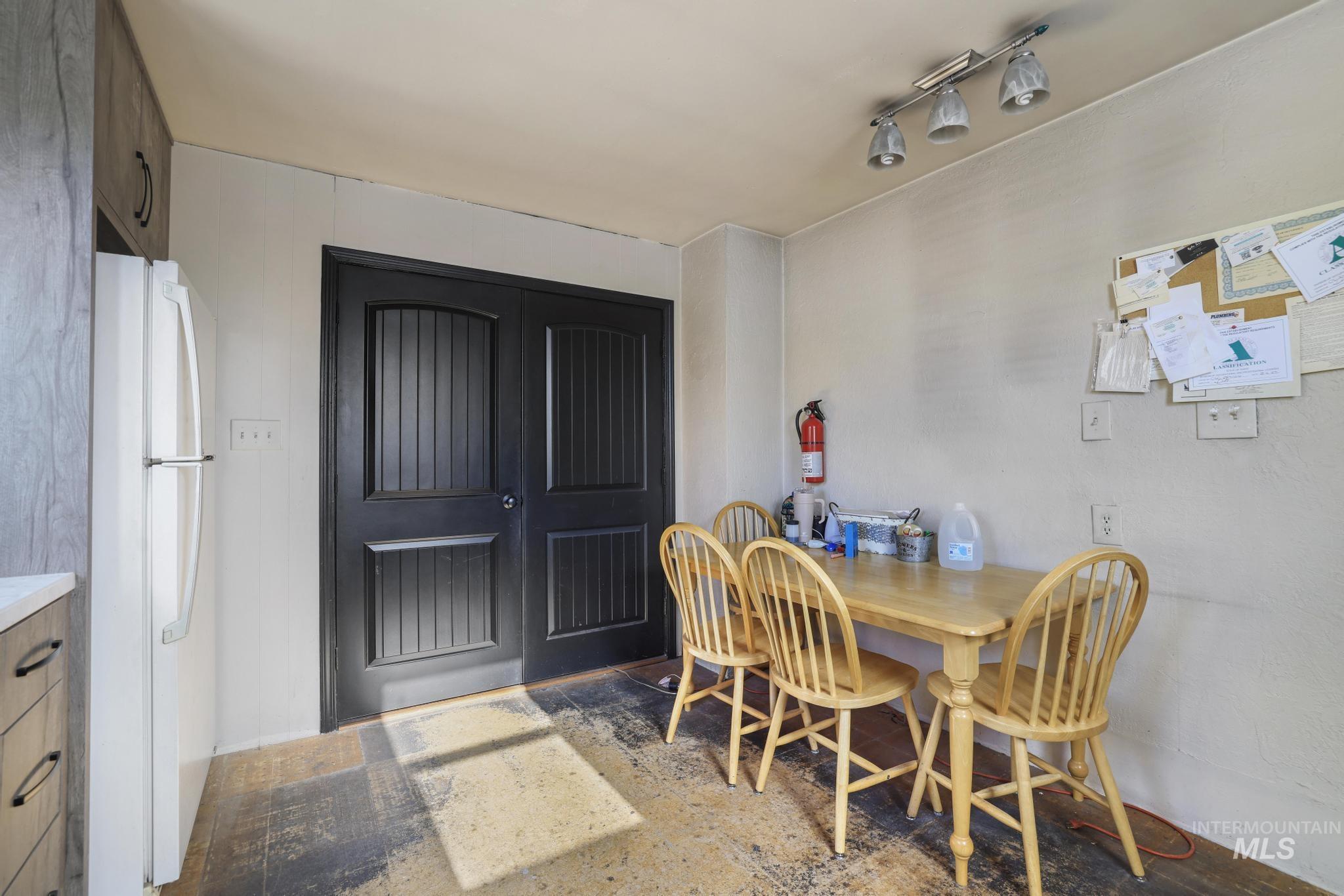 436 Washington Street N, Twin Falls, Idaho 83301, 2 Rooms, Business/Commercial For Sale, Price $250,000, 98986639