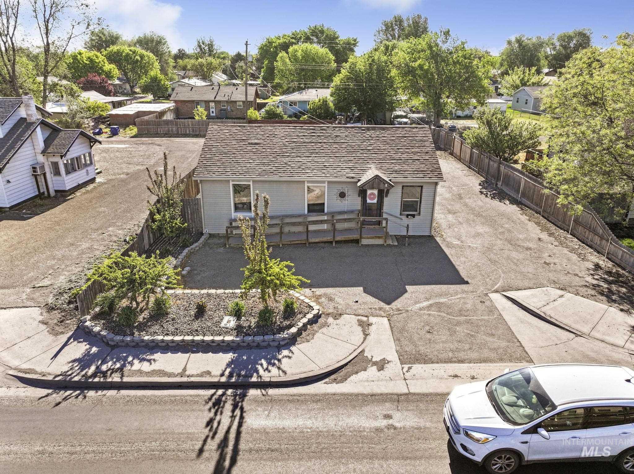 436 Washington Street N, Twin Falls, Idaho 83301, 2 Rooms, Business/Commercial For Sale, Price $250,000, 98986639