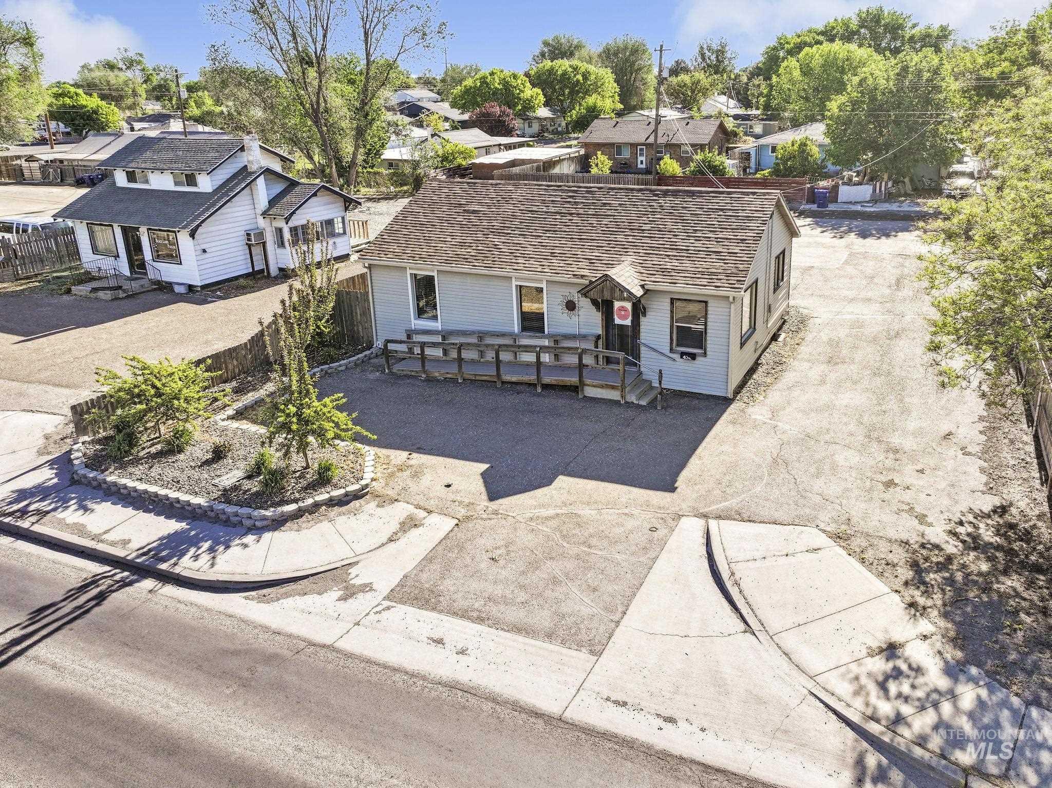 436 Washington Street N, Twin Falls, Idaho 83301, 2 Rooms, Business/Commercial For Sale, Price $250,000, 98986639