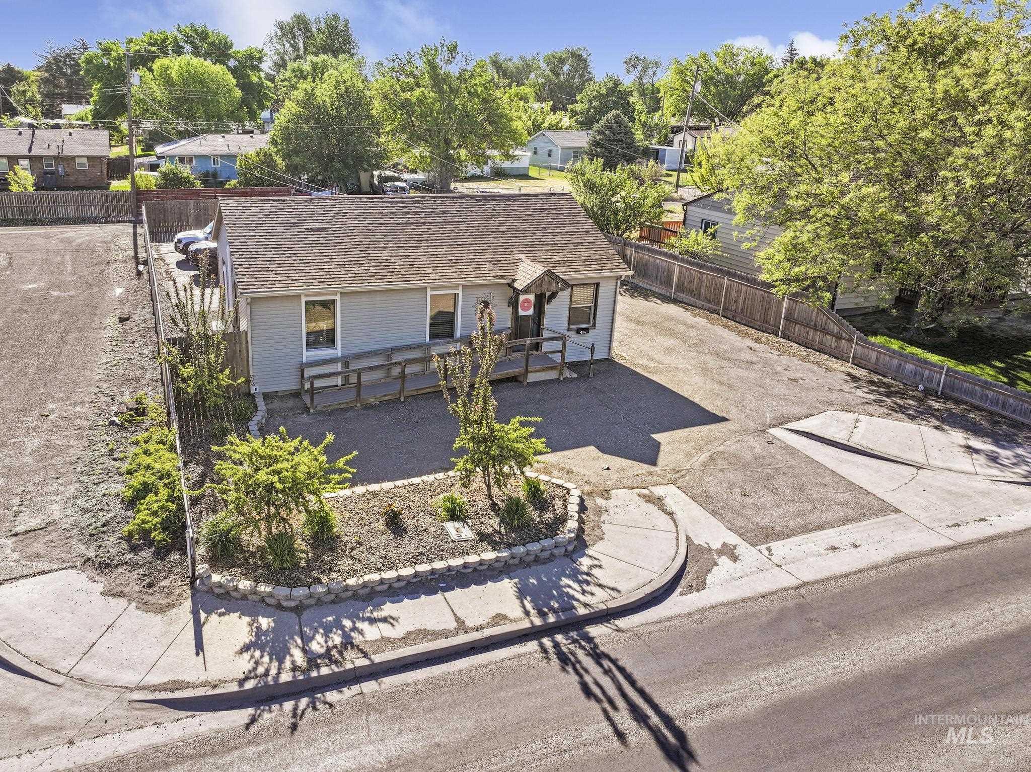 436 Washington Street N, Twin Falls, Idaho 83301, 2 Rooms, Business/Commercial For Sale, Price $250,000, 98986639