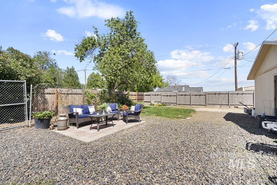 113 E Montana Ave, Homedale, Idaho 83628-0000, 5 Bedrooms, 2 Bathrooms, Residential For Sale, Price $355,000, 98986640
