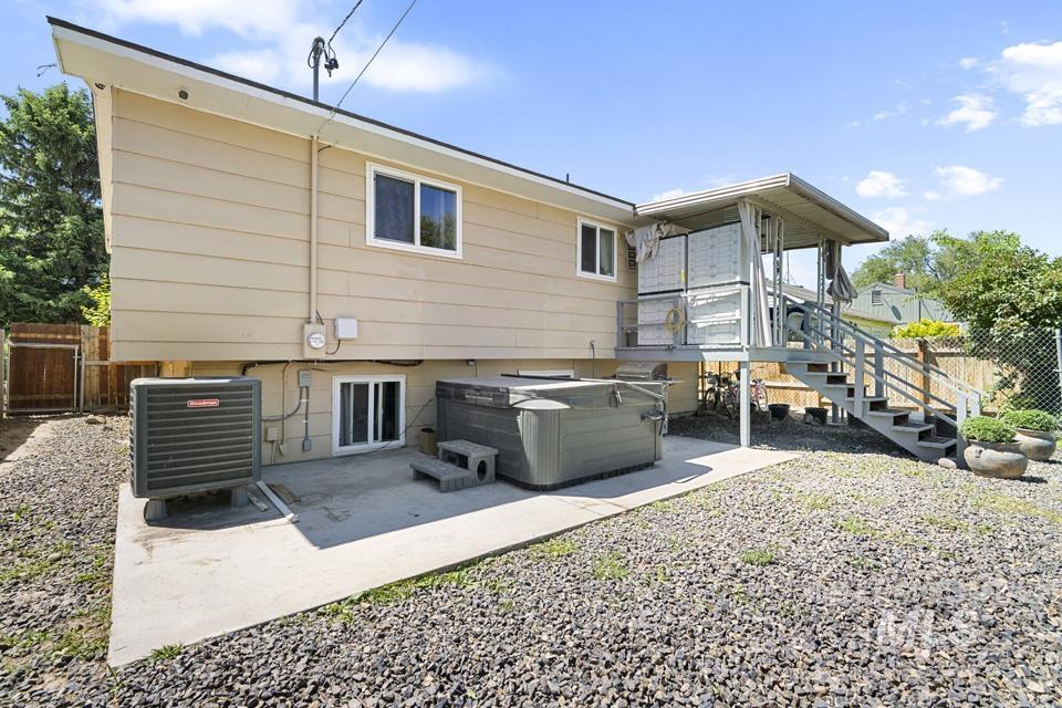 113 E Montana Ave, Homedale, Idaho 83628-0000, 5 Bedrooms, 2 Bathrooms, Residential For Sale, Price $355,000, 98986640