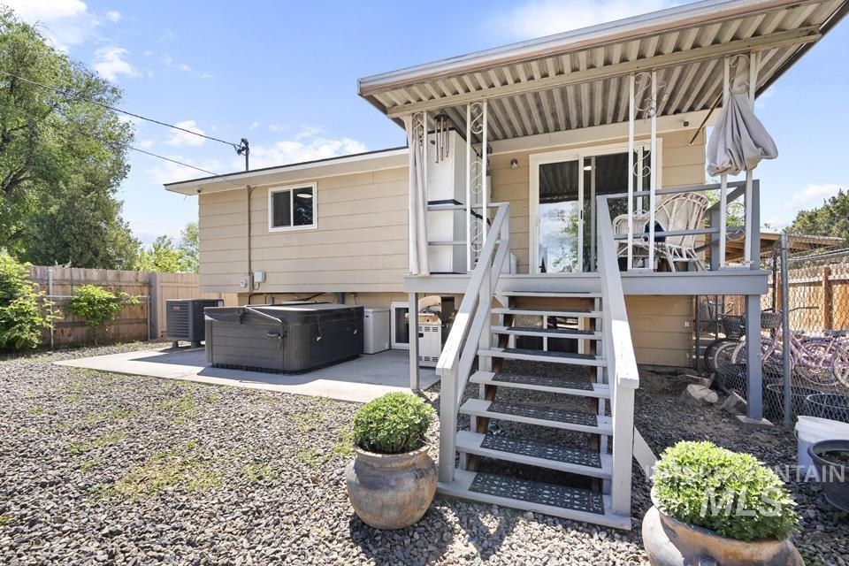 113 E Montana Ave, Homedale, Idaho 83628-0000, 5 Bedrooms, 2 Bathrooms, Residential For Sale, Price $355,000, 98986640