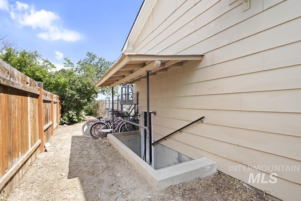 113 E Montana Ave, Homedale, Idaho 83628-0000, 5 Bedrooms, 2 Bathrooms, Residential For Sale, Price $355,000, 98986640
