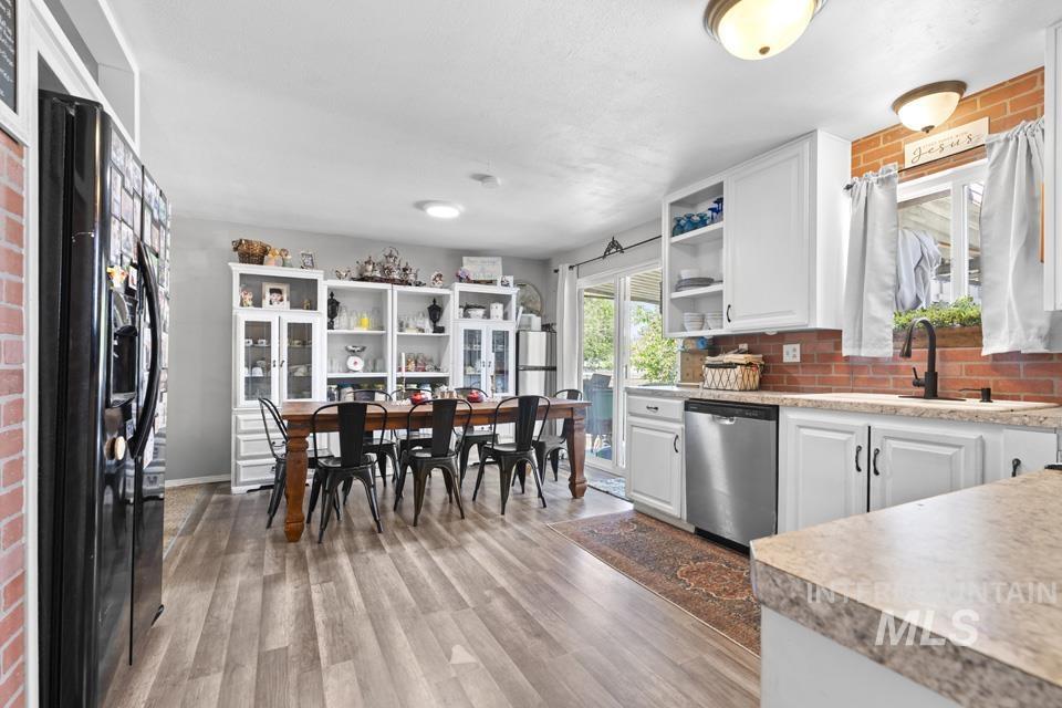 113 E Montana Ave, Homedale, Idaho 83628-0000, 5 Bedrooms, 2 Bathrooms, Residential For Sale, Price $355,000, 98986640