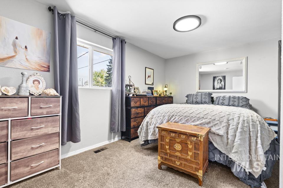 113 E Montana Ave, Homedale, Idaho 83628-0000, 5 Bedrooms, 2 Bathrooms, Residential For Sale, Price $355,000, 98986640