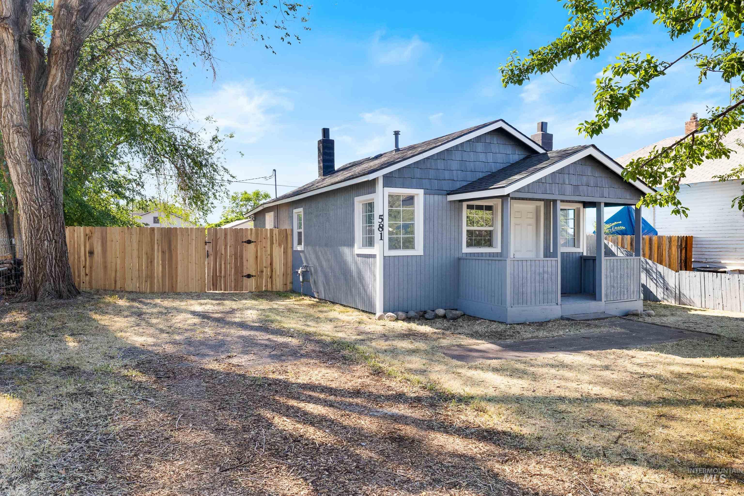581 Adams St, Twin Falls, Idaho 83301, 2 Bedrooms, 1 Bathroom, Residential For Sale, Price $228,900, 98986642