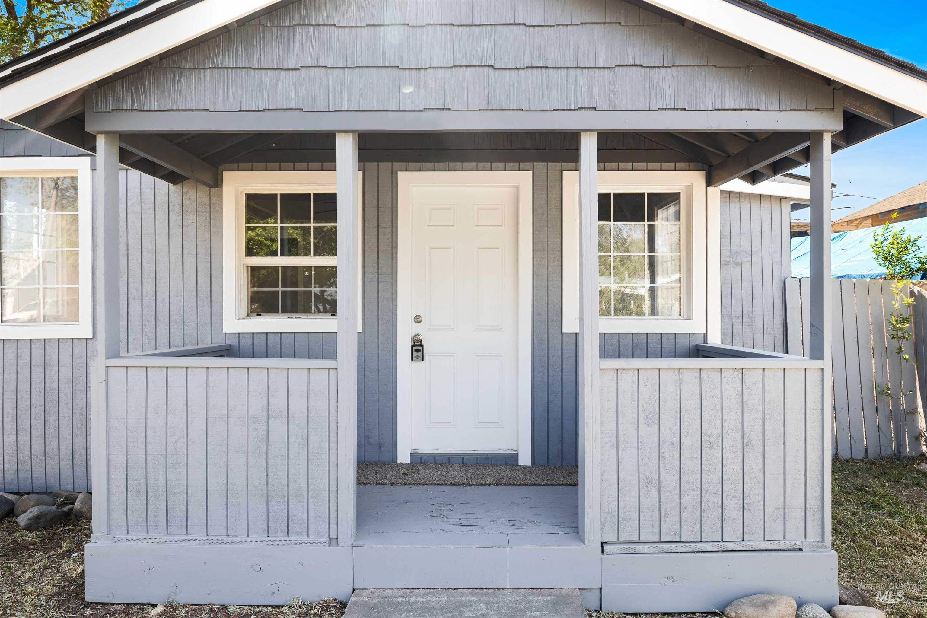 581 Adams St, Twin Falls, Idaho 83301, 2 Bedrooms, 1 Bathroom, Residential For Sale, Price $228,900, 98986642