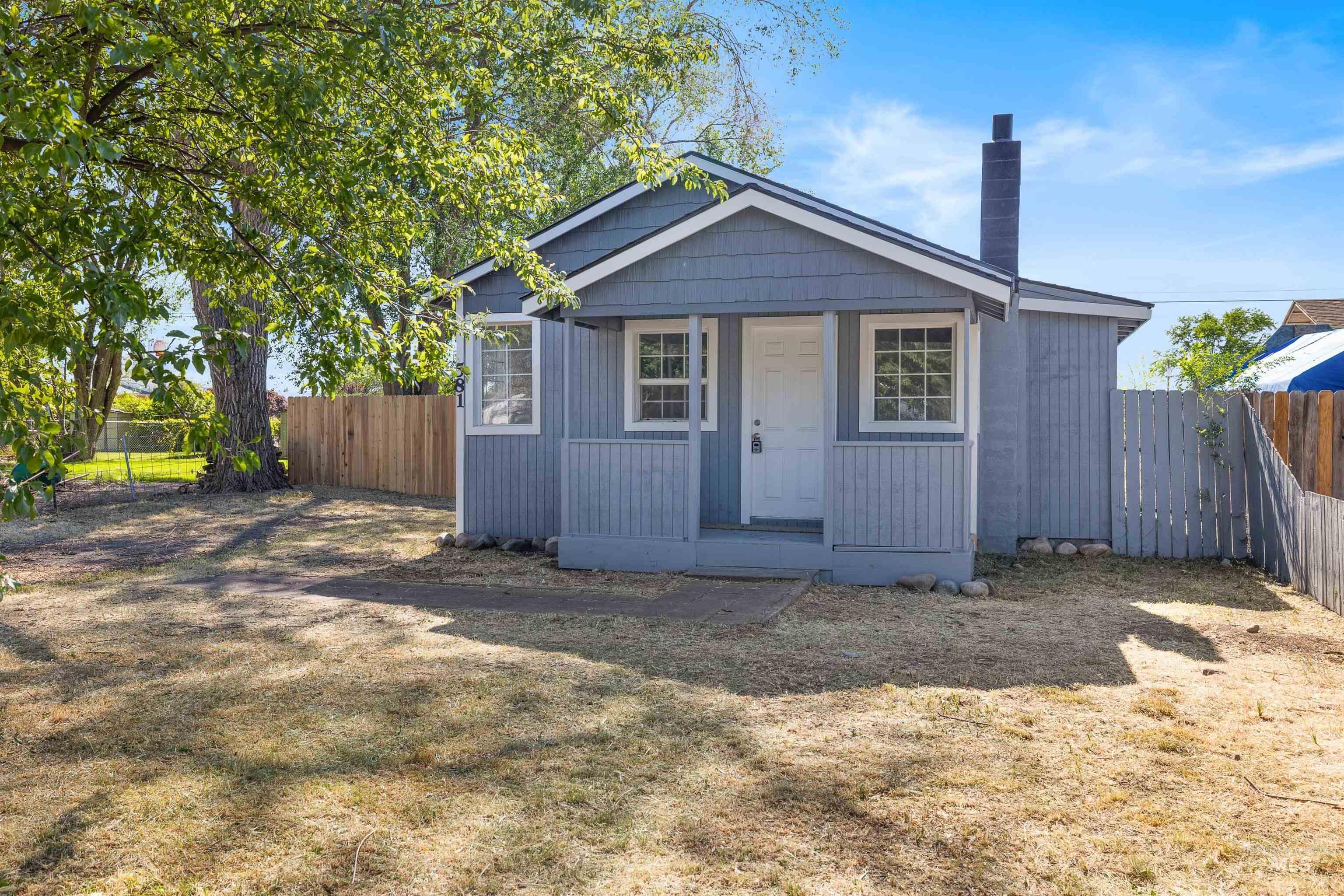 581 Adams St, Twin Falls, Idaho 83301, 2 Bedrooms, 1 Bathroom, Residential For Sale, Price $228,900, 98986642