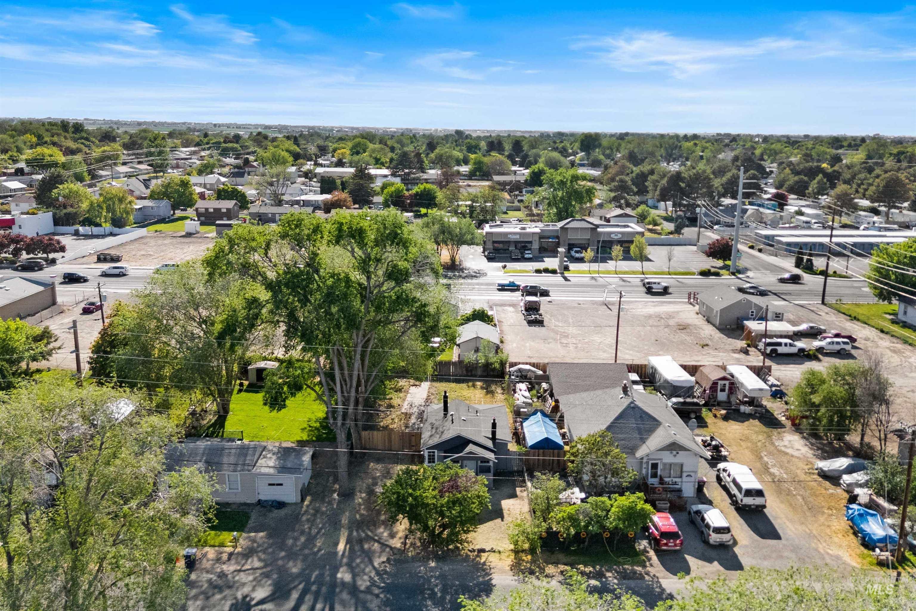 581 Adams St, Twin Falls, Idaho 83301, 2 Bedrooms, 1 Bathroom, Residential For Sale, Price $228,900, 98986642
