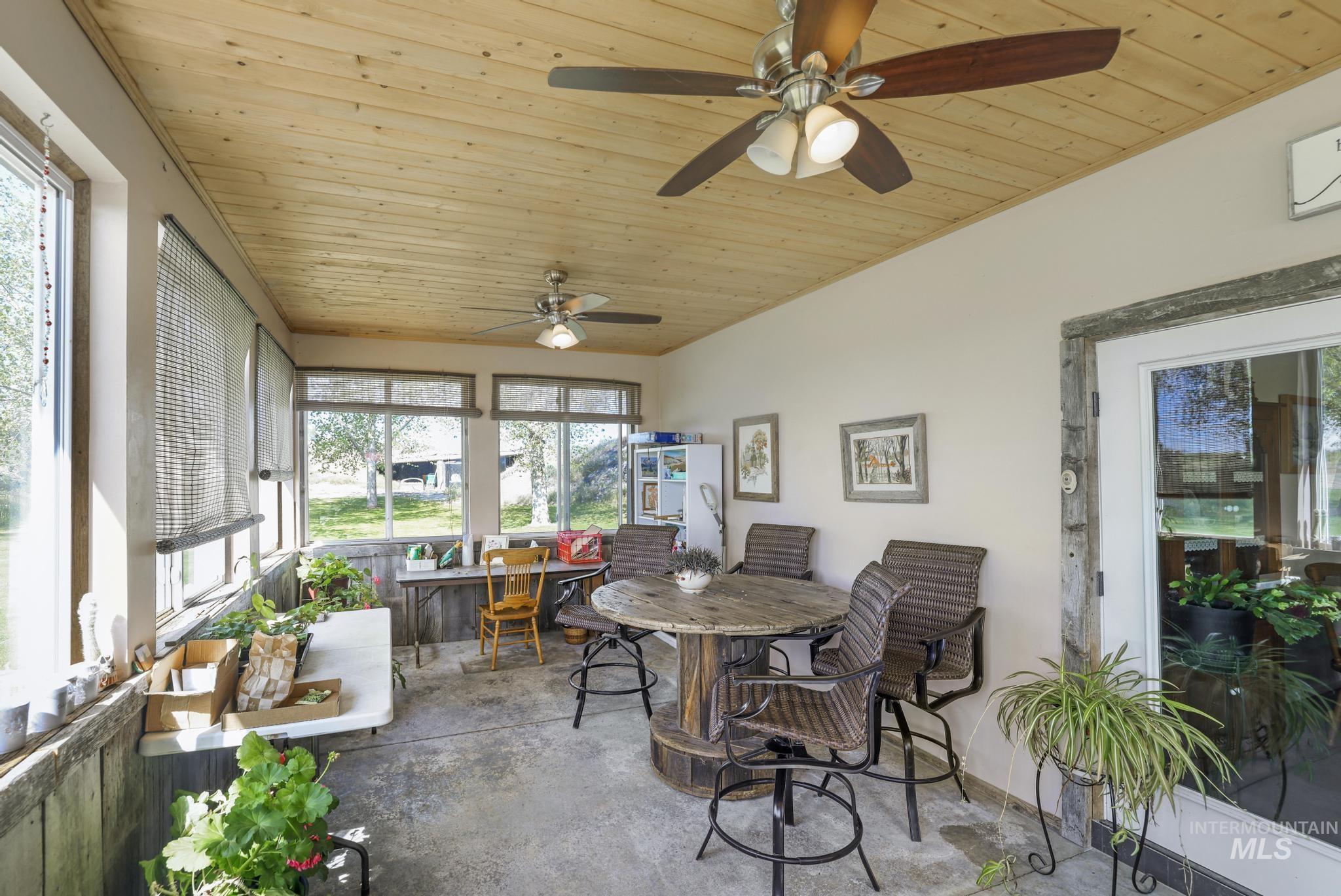 1994 S S 1200 E, Bliss, Idaho 83314, 2 Bedrooms, 2 Bathrooms, Residential For Sale, Price $520,000, 98986643