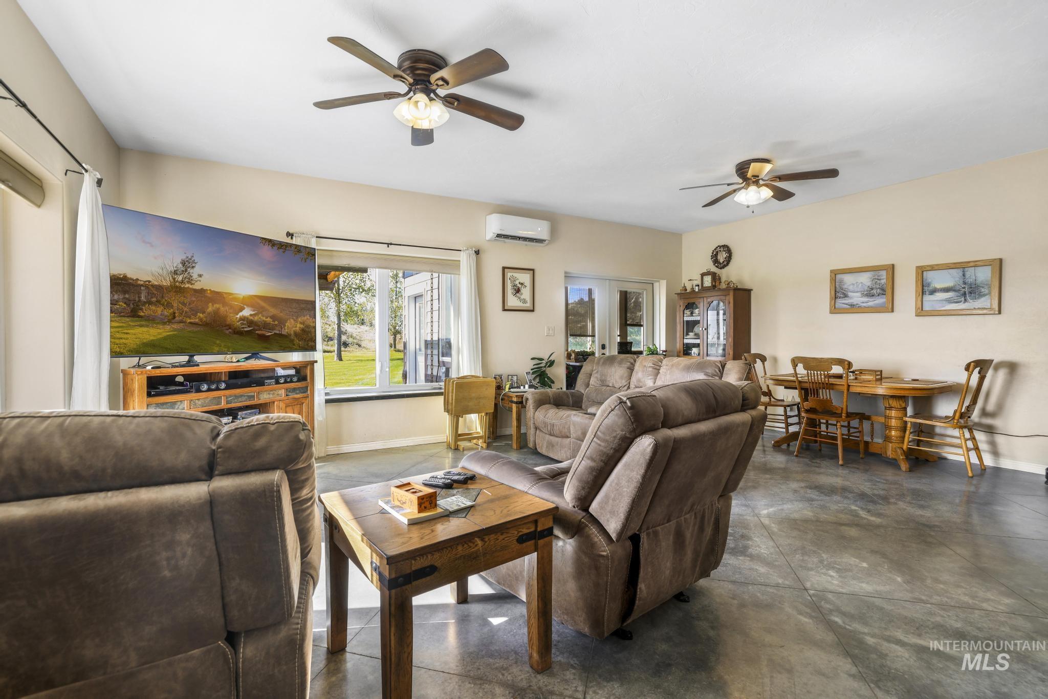 1994 S S 1200 E, Bliss, Idaho 83314, 2 Bedrooms, 2 Bathrooms, Residential For Sale, Price $520,000, 98986643